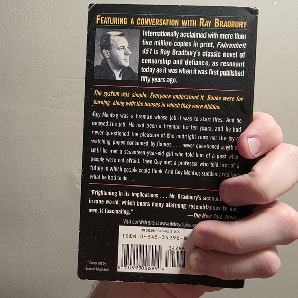 Fahrenheit 451 - Picture 3 of 5